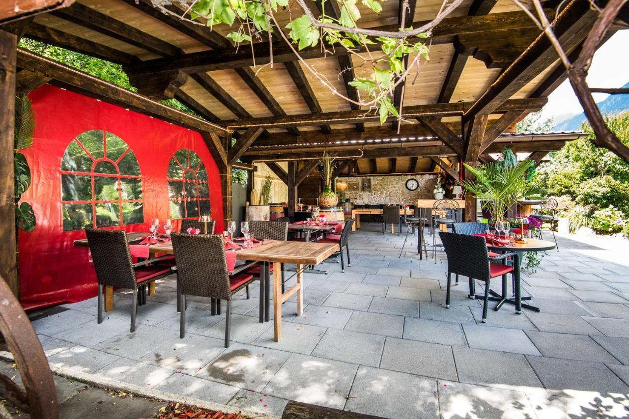 Reves Gourmands, Hotellerie & Gastronomie Vernayaz Exteriör bild