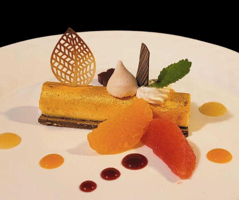 Reves Gourmands, Hotellerie & Gastronomie Vernayaz Exteriör bild