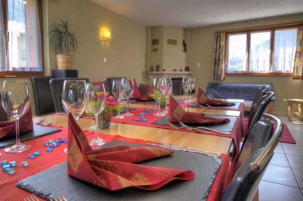 Reves Gourmands, Hotellerie & Gastronomie Vernayaz Exteriör bild