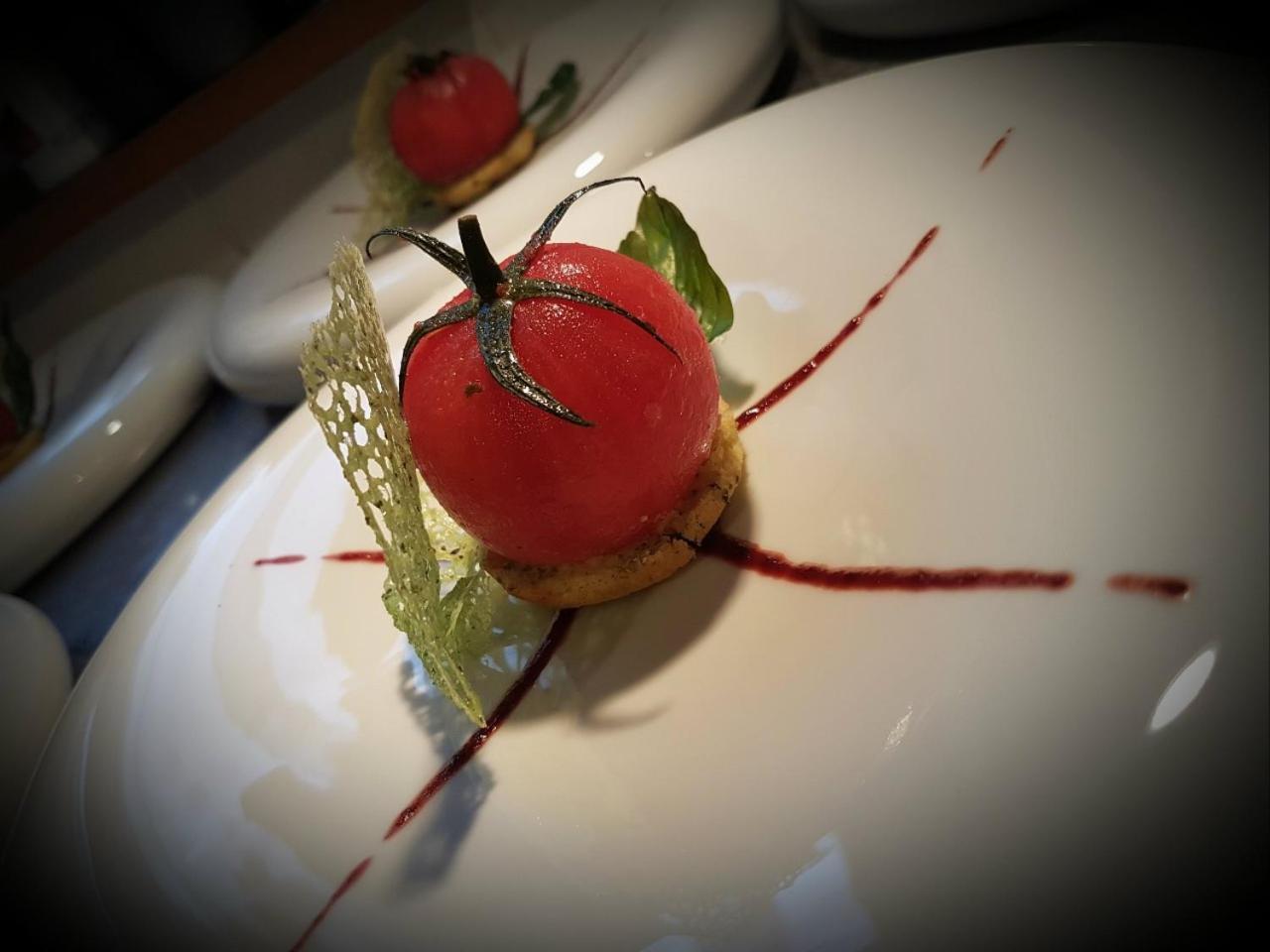 Reves Gourmands, Hotellerie & Gastronomie Vernayaz Exteriör bild
