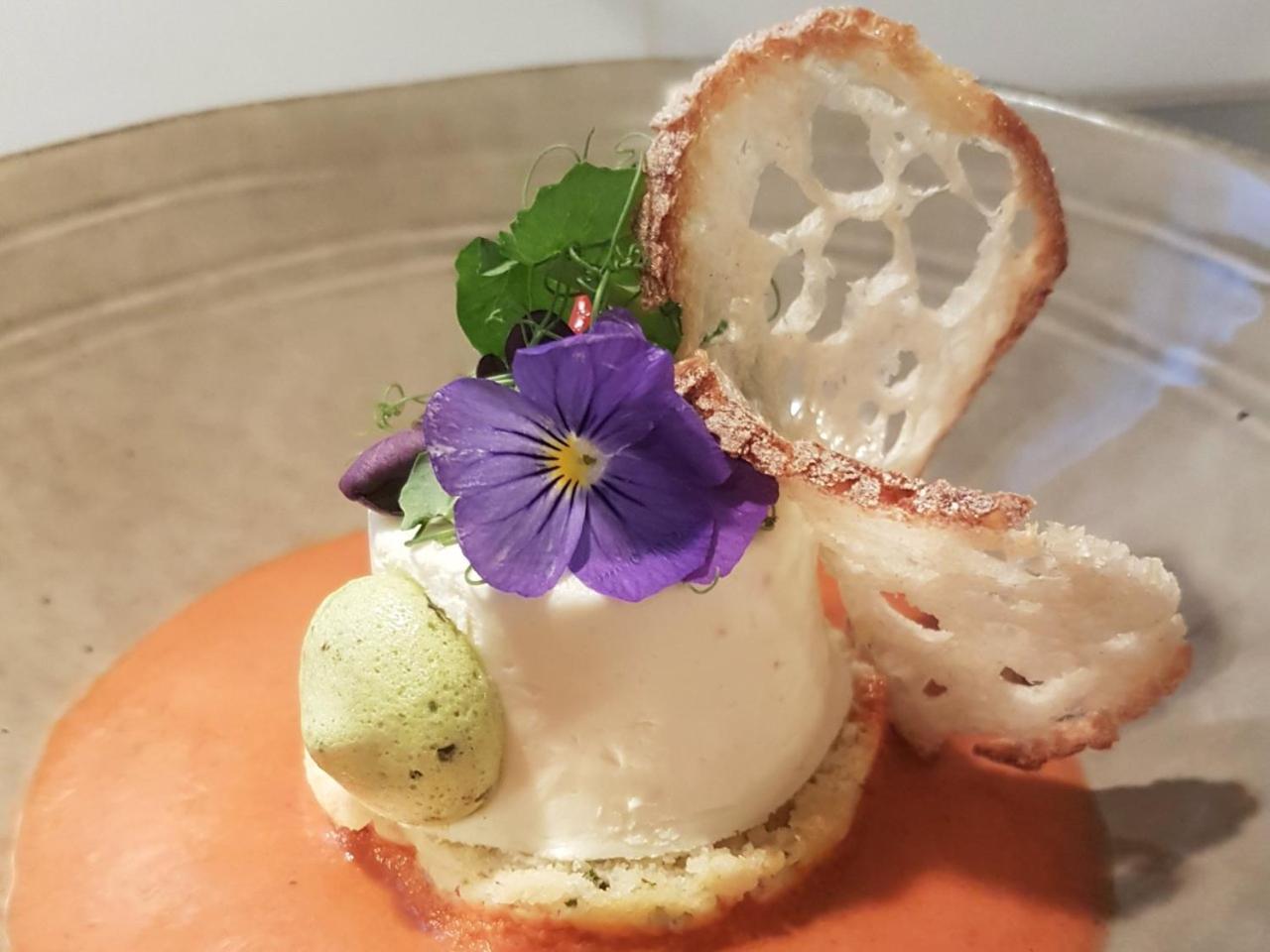 Reves Gourmands, Hotellerie & Gastronomie Vernayaz Exteriör bild