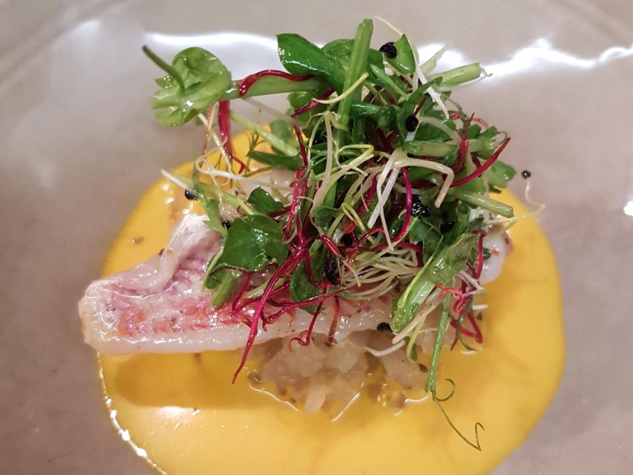 Reves Gourmands, Hotellerie & Gastronomie Vernayaz Exteriör bild