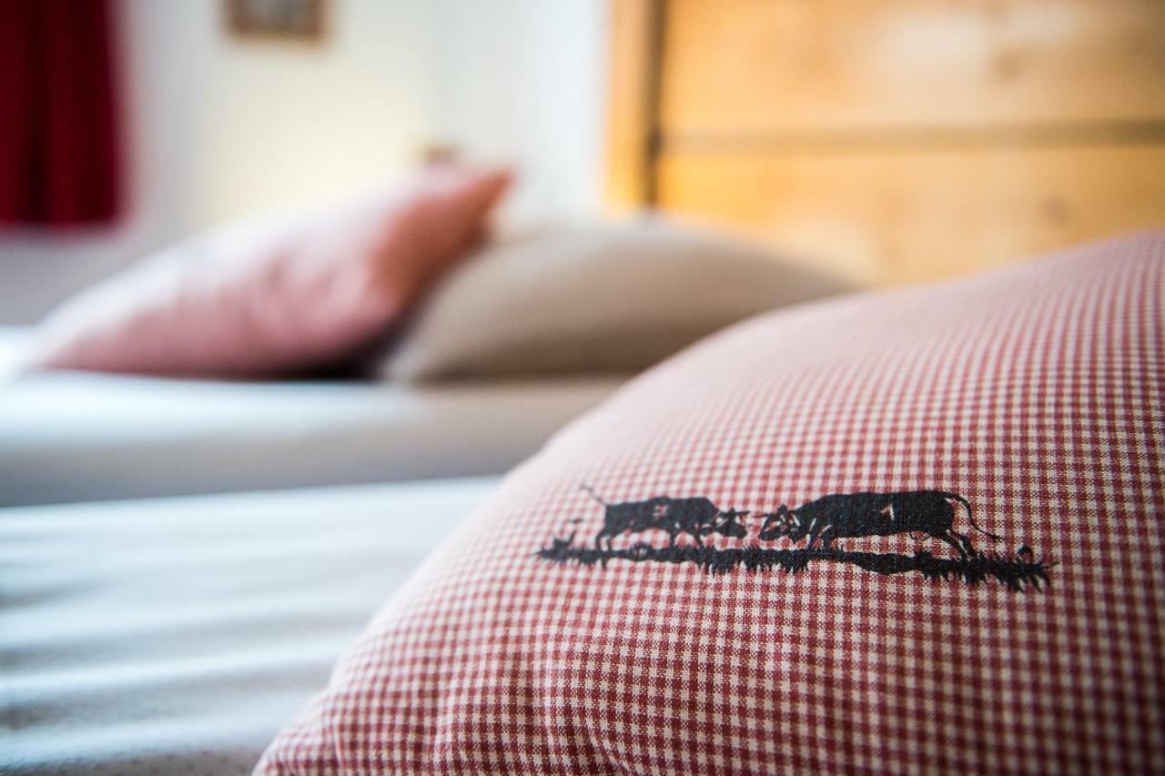 Reves Gourmands, Hotellerie & Gastronomie Vernayaz Exteriör bild