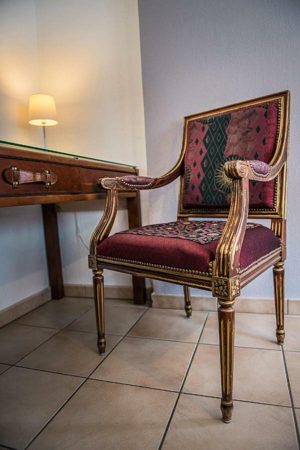 Reves Gourmands, Hotellerie & Gastronomie Vernayaz Exteriör bild