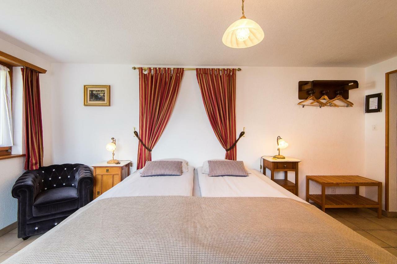 Reves Gourmands, Hotellerie & Gastronomie Vernayaz Exteriör bild